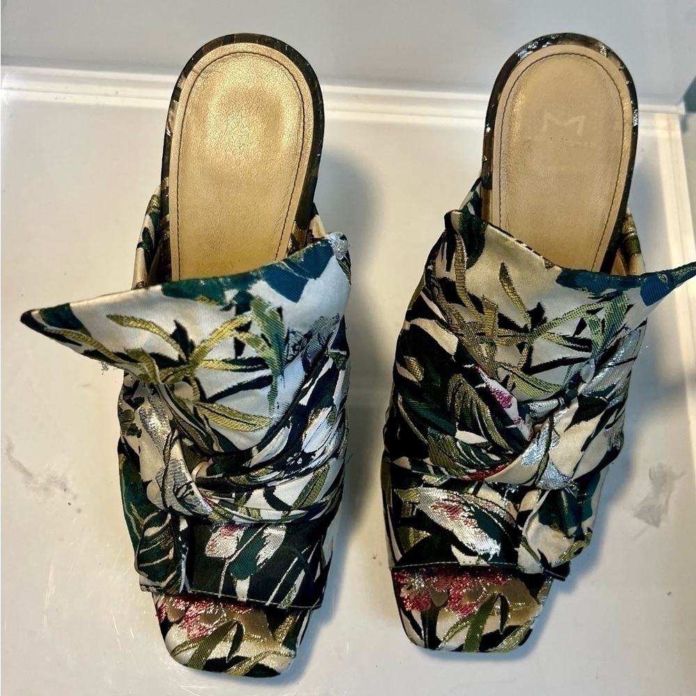 EUC Marc Fisher floral silk mule thick heel asymmetrical multicolor - Picture 4 of 10